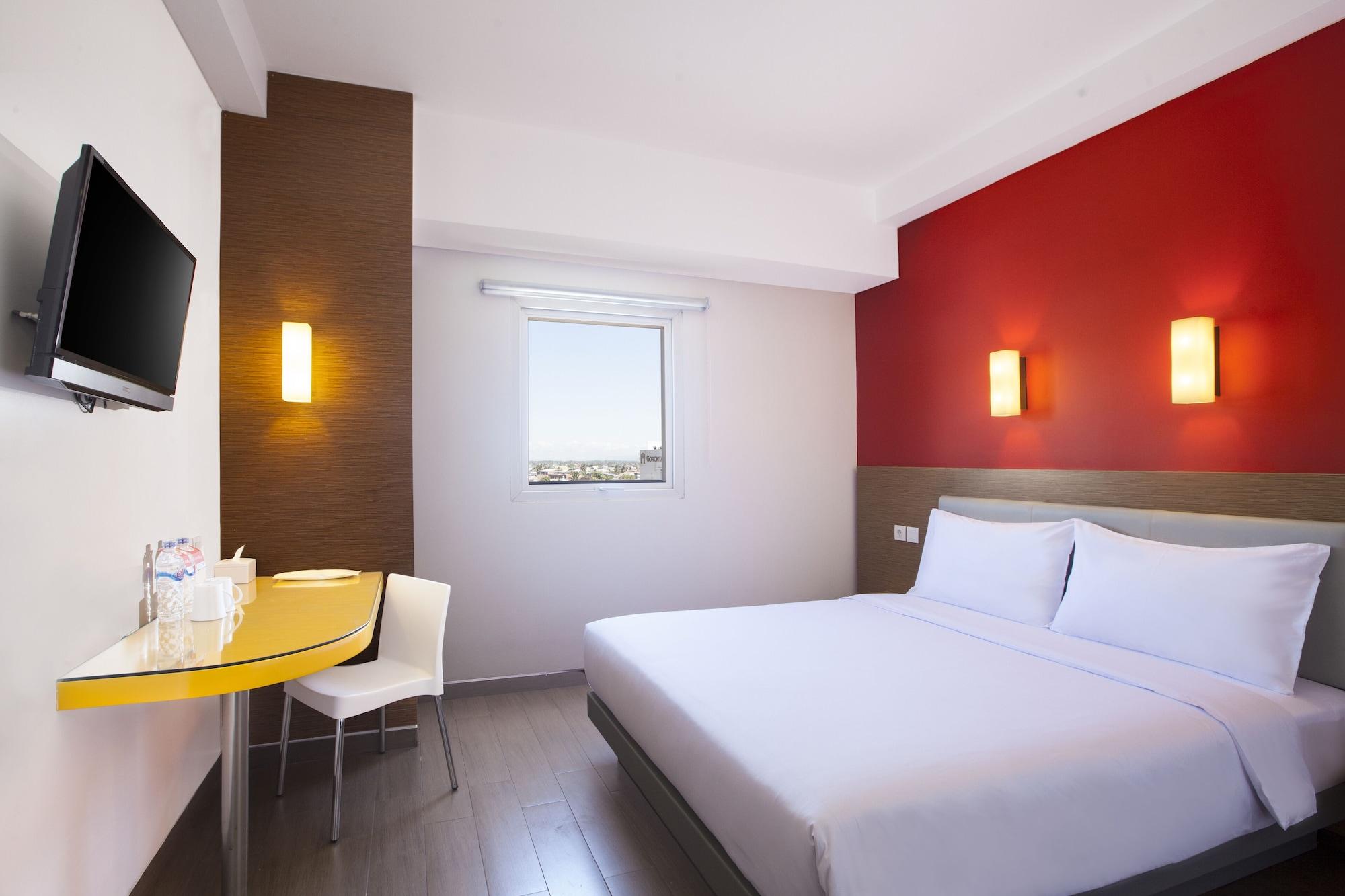 Amaris Hotel Dr. Susilo Grogol Giacarta Esterno foto