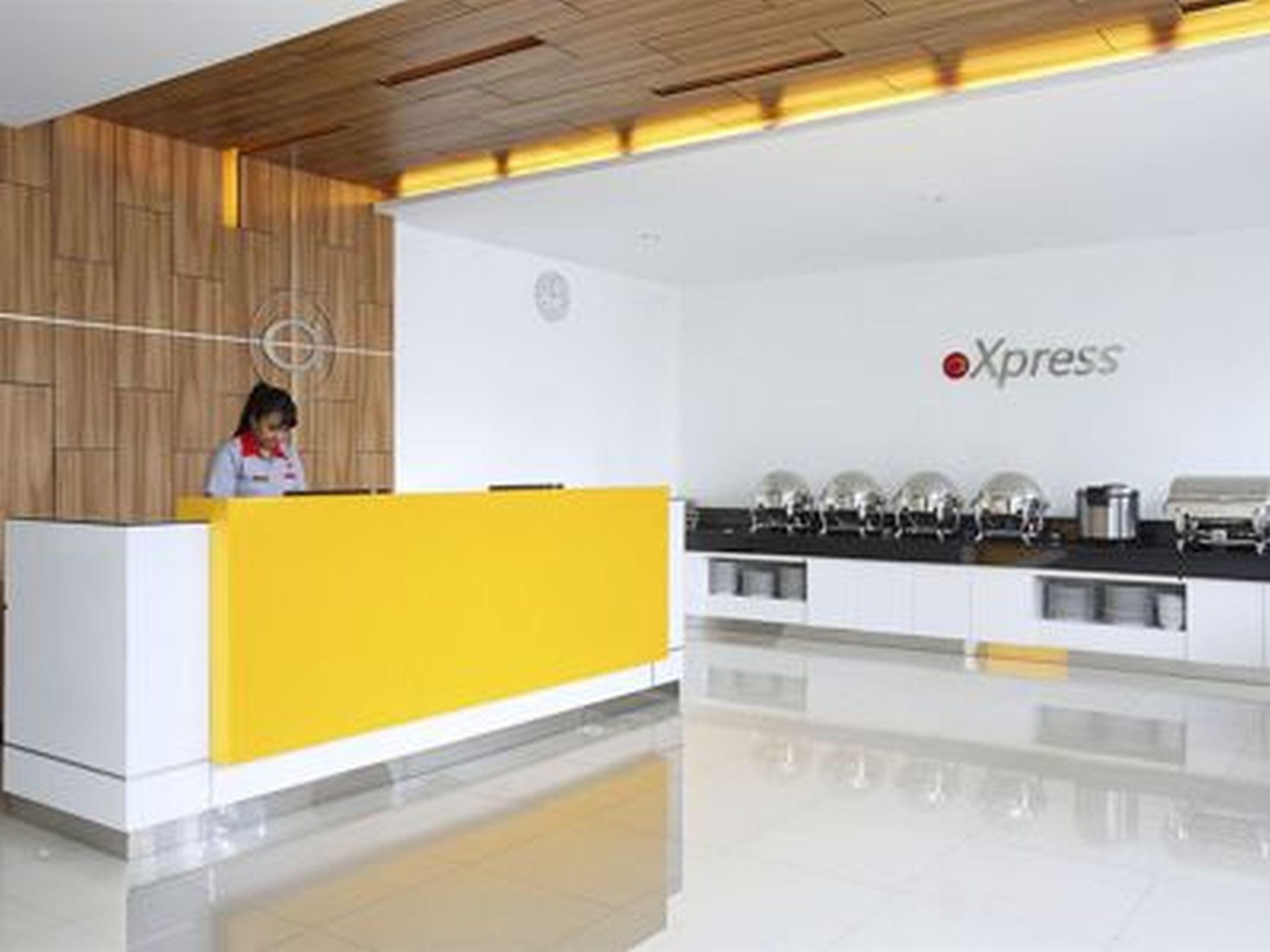 Amaris Hotel Dr. Susilo Grogol Giacarta Esterno foto