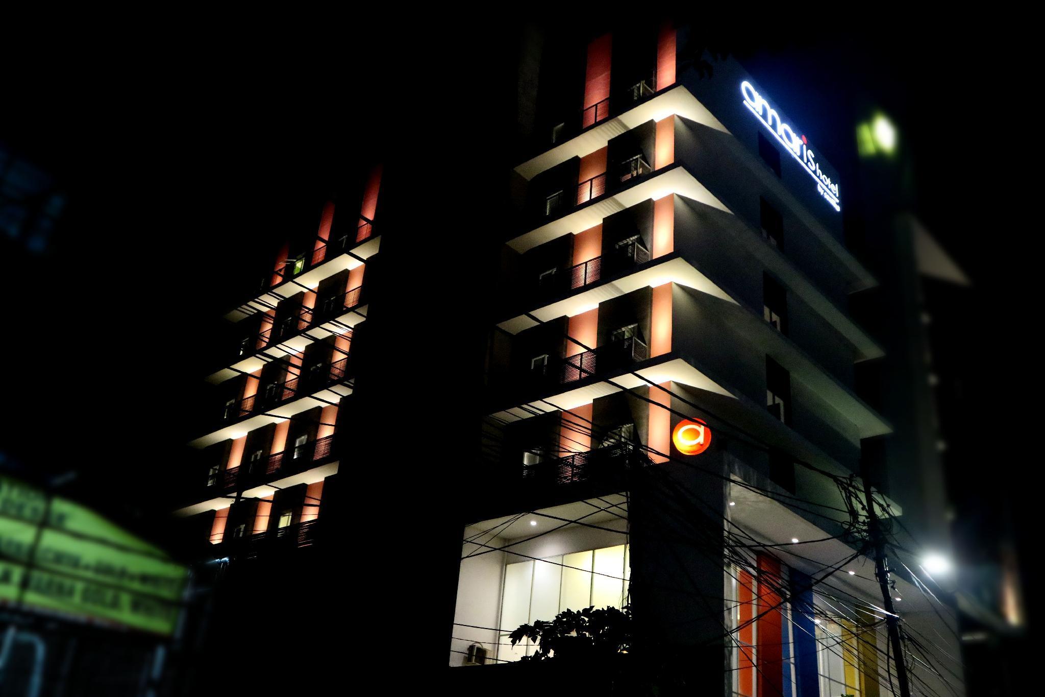Amaris Hotel Dr. Susilo Grogol Giacarta Esterno foto