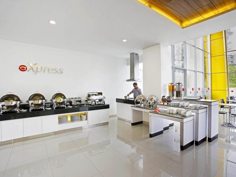 Amaris Hotel Dr. Susilo Grogol Giacarta Esterno foto